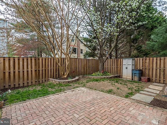 4th image of 2986 Blaketon Ln