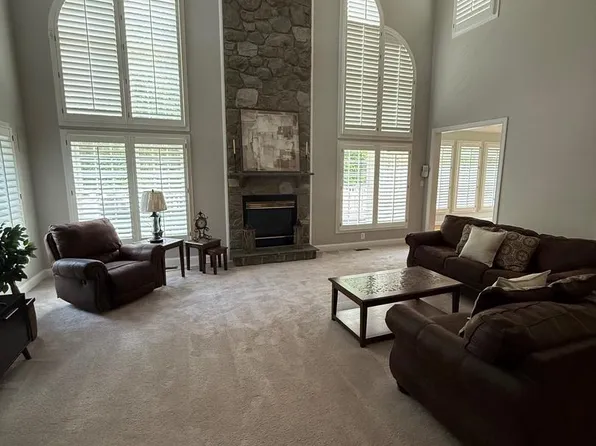 14093 Burnley Glen Ct, Haymarket, VA 20169
