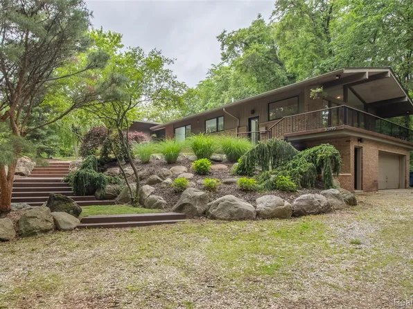 30795 Adair Ct, Franklin, MI 48025