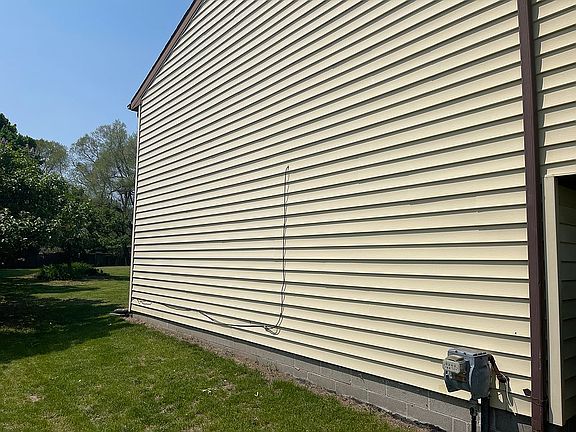 5th image of 2641 Gilbert Rd