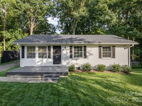 1036 Claremont Rd, Charlotte, NC 28214
