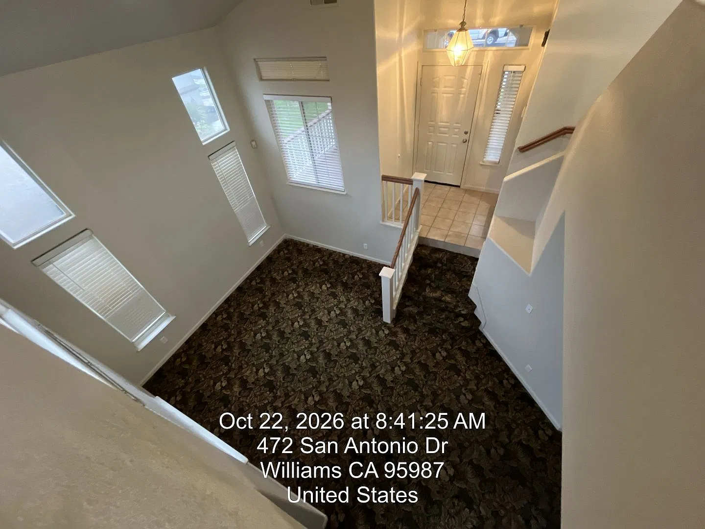 Two Story in Williams — Photo 2