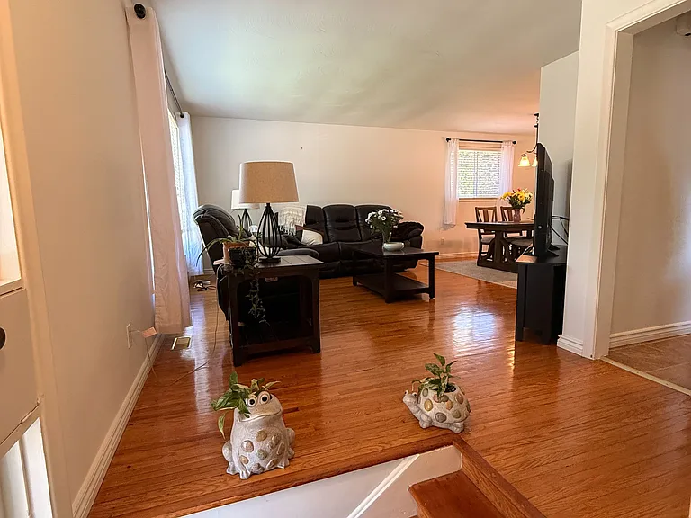 31 Brenlyn Ct #UPPER — Photo 4