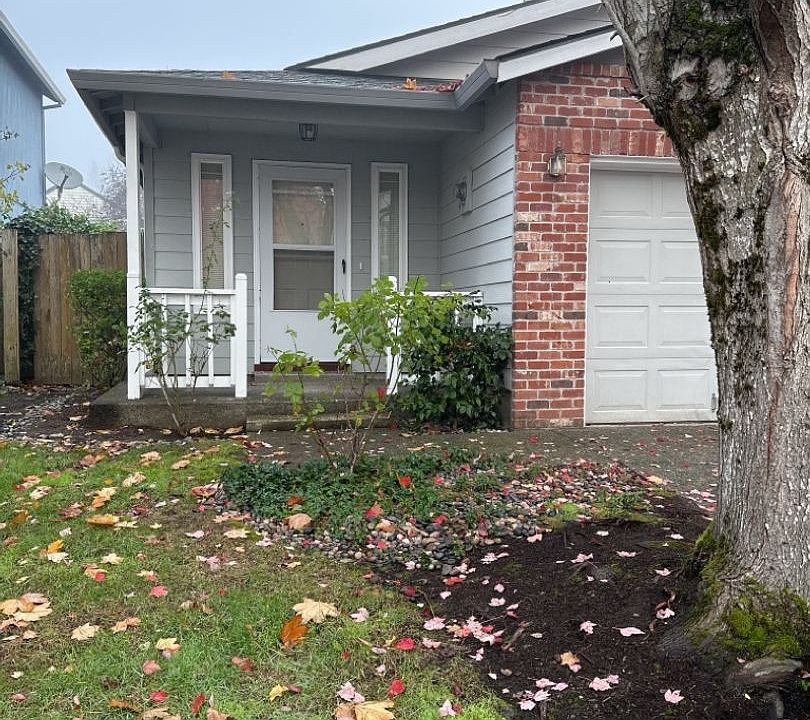 1st image of 11418 NE 30th Cir