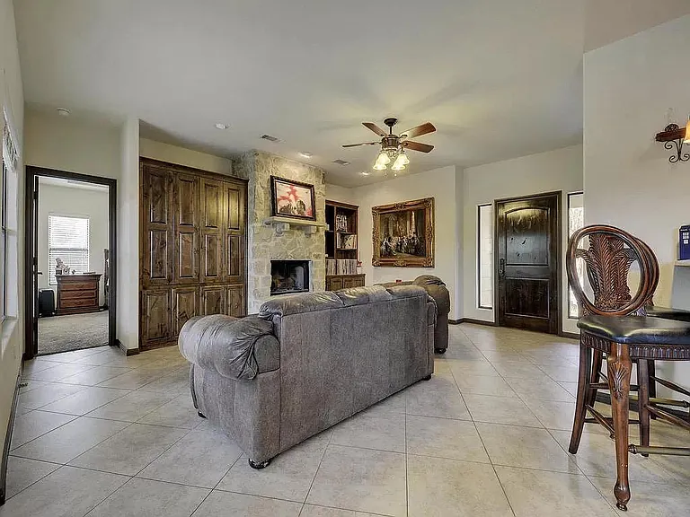 3103 Coyote Ct — Photo 5