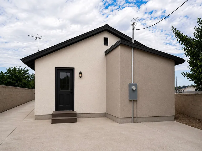 1408 Walter St SE — Photo 10