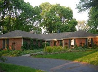 4011 Shoshonee Dr, Columbus, IN 47203