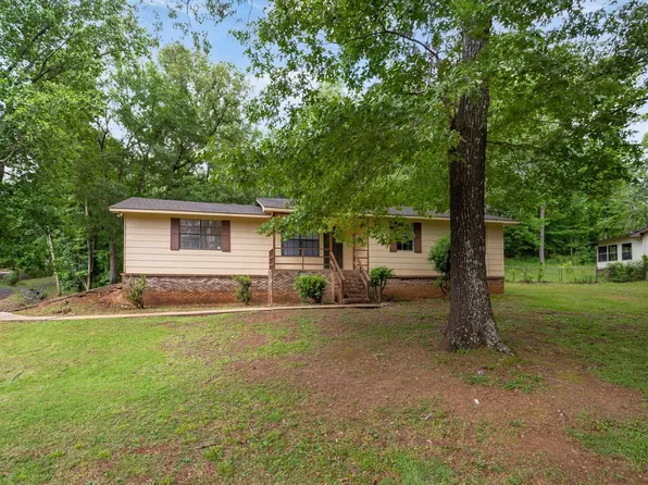 514 W 64th St, Anniston, AL 36206
