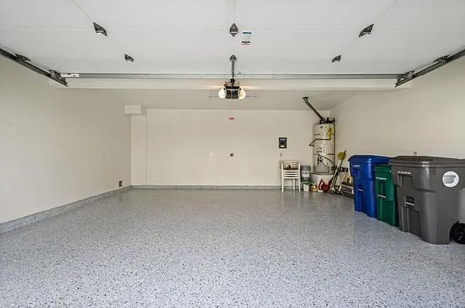 270 Vista Royale Cir E — Photo 8