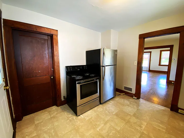 610 Sherwood Ave — Photo 12