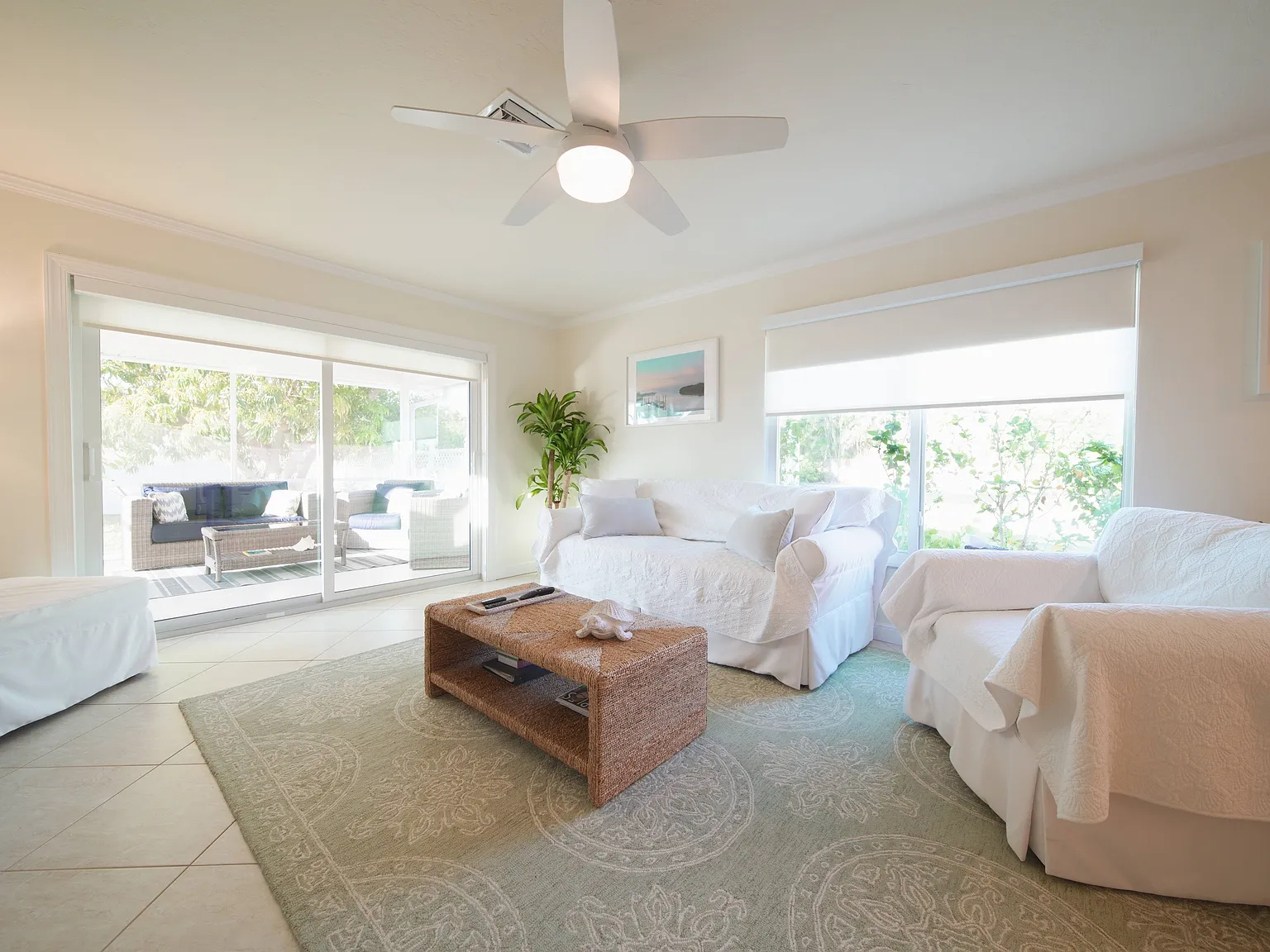 3 bed, 1406 sqft, $3,200 — Photo 2