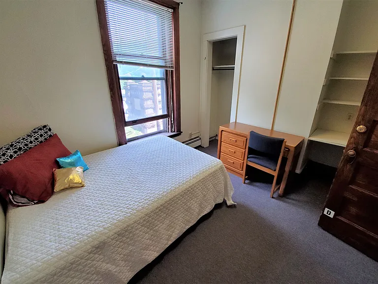 Aces Apartments — Photo 93