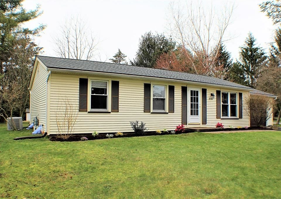 1st image of 1127 Lake Park Ln