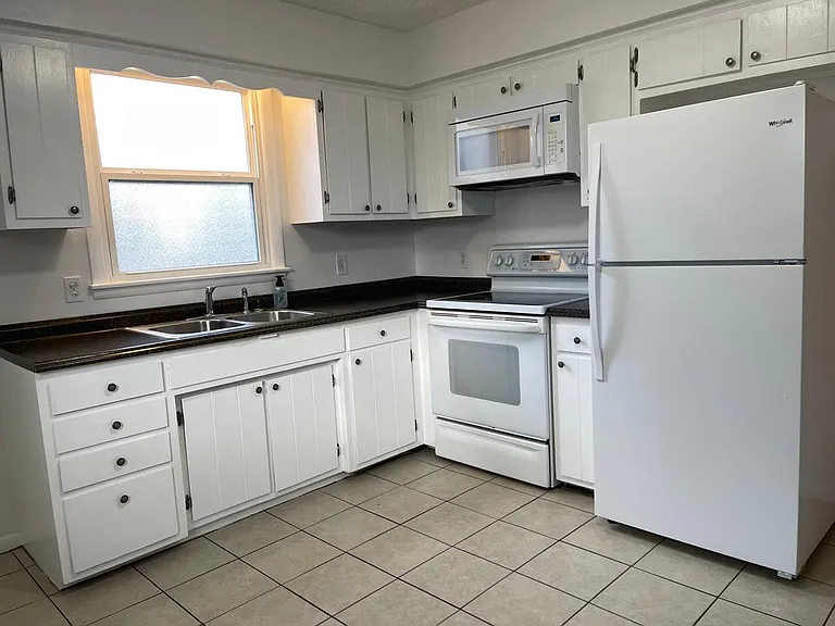 3112 Lealand Ln #A — Photo 5