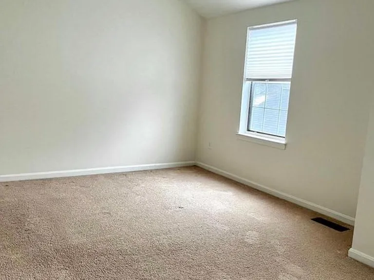 706 Cambridge Ct — Photo 14