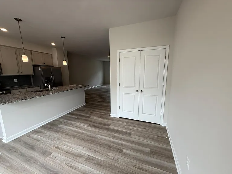 1353 Cedar Valley Rd — Photo 13