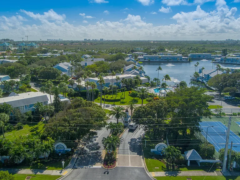 1221 Ocean Dunes Cir — Photo 23