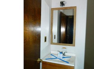 2 Carrie Pl, Sicklerville, NJ 08081