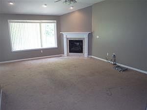 2nd image of 1000 Manhattan Dr