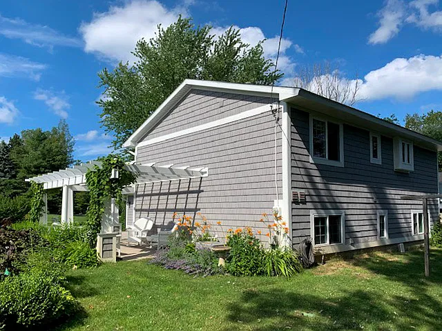 4 bed, 1800 sqft, $2,600 — Photo 4