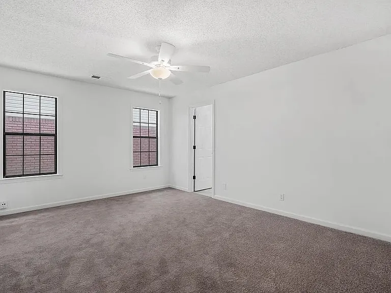 1179 Scarlet Tanager Ln — Photo 9