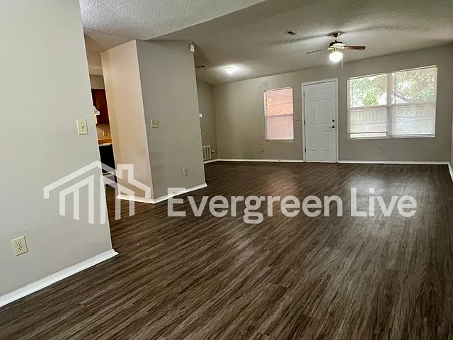 103 Barnsbury Ct — Photo 3