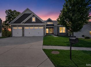 139 Wilmer Valley Dr, Wentzville, MO 63385
