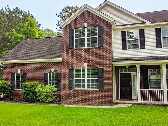 3rd image of 114 Bay Colony Ct