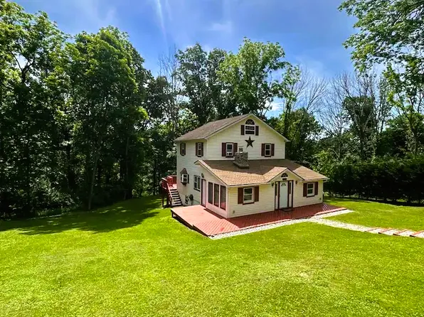 1697 River Rd, Mount Bethel, PA 18343