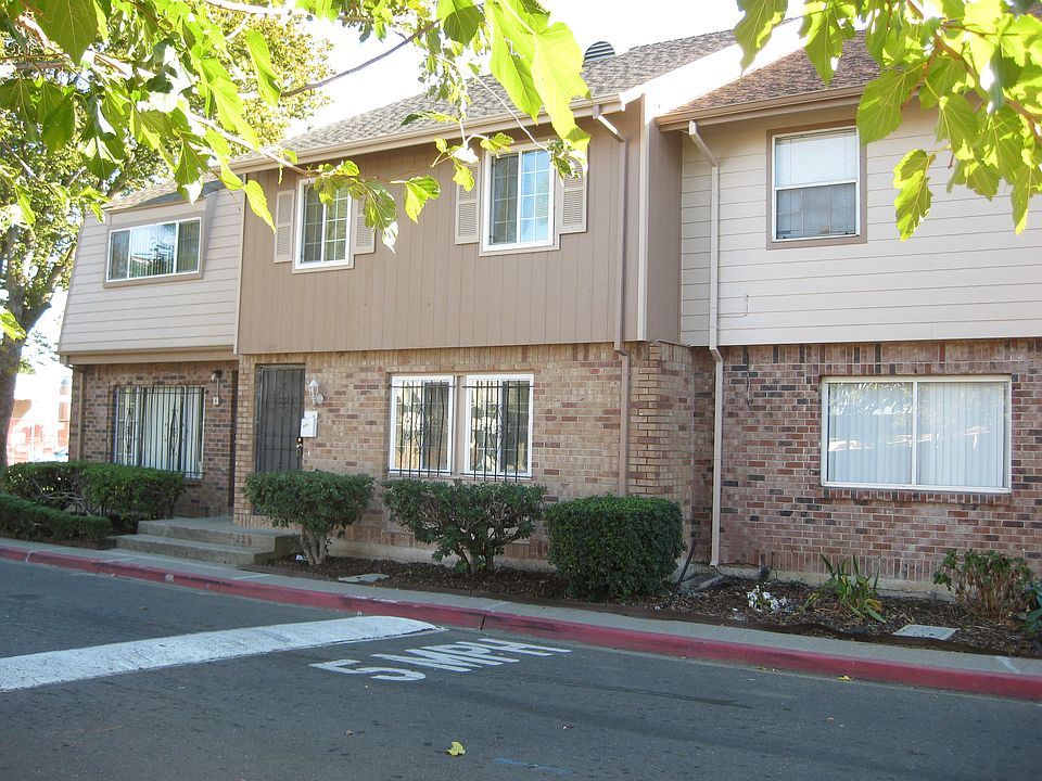 1st image of 4228 Savannah Ln
