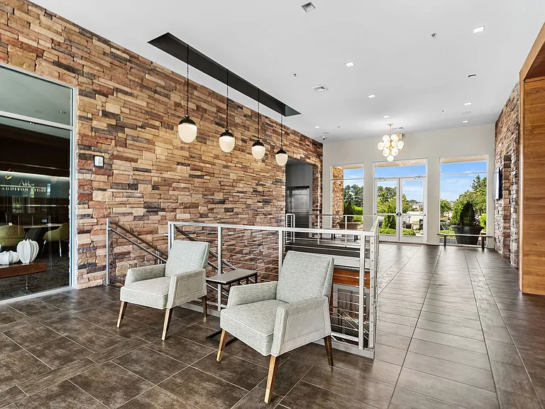 Addison Ridge Apartments — Photo 36