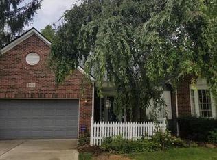 3233 Farmbrook Dr, Grove City, OH 43123