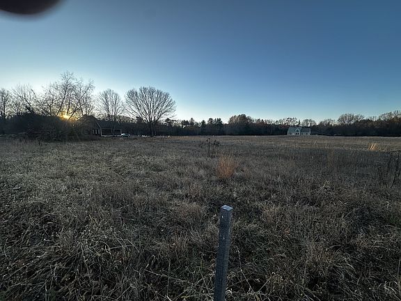 4th image of 217 Pomeroy Meadow Rd Lot 3R
