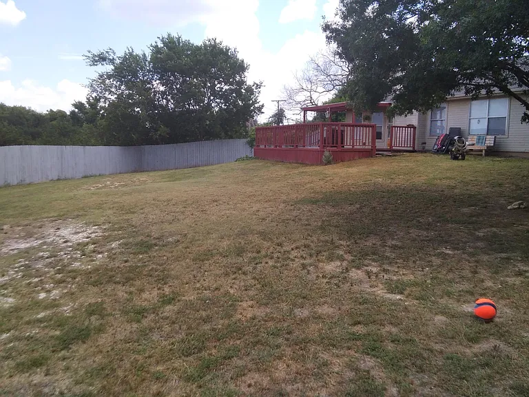 410 Saddle Dr — Photo 38