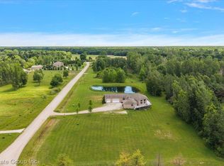 2848 E Mill Creek Rd, Saint Clair, MI 48079