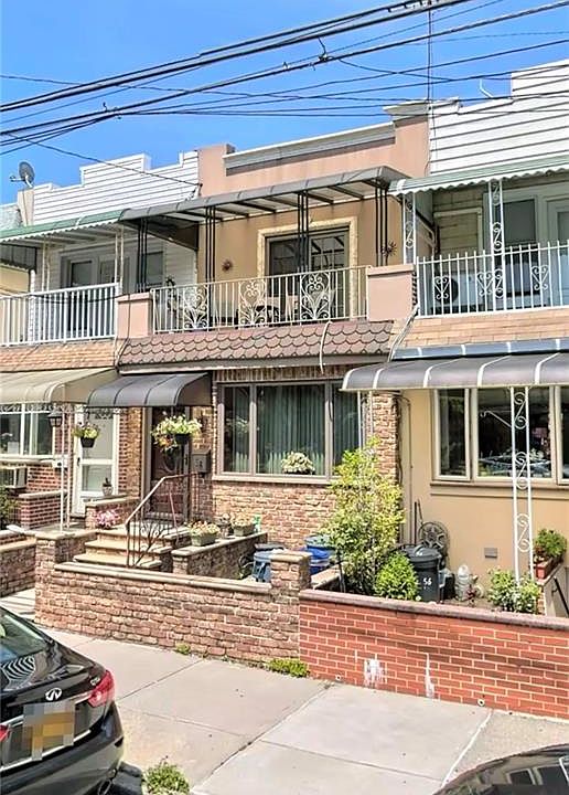 1st image of 58 Bay 10 St