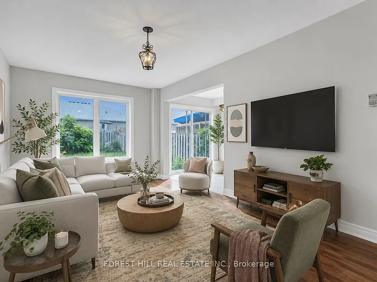 57 Michael Cres — Photo 3