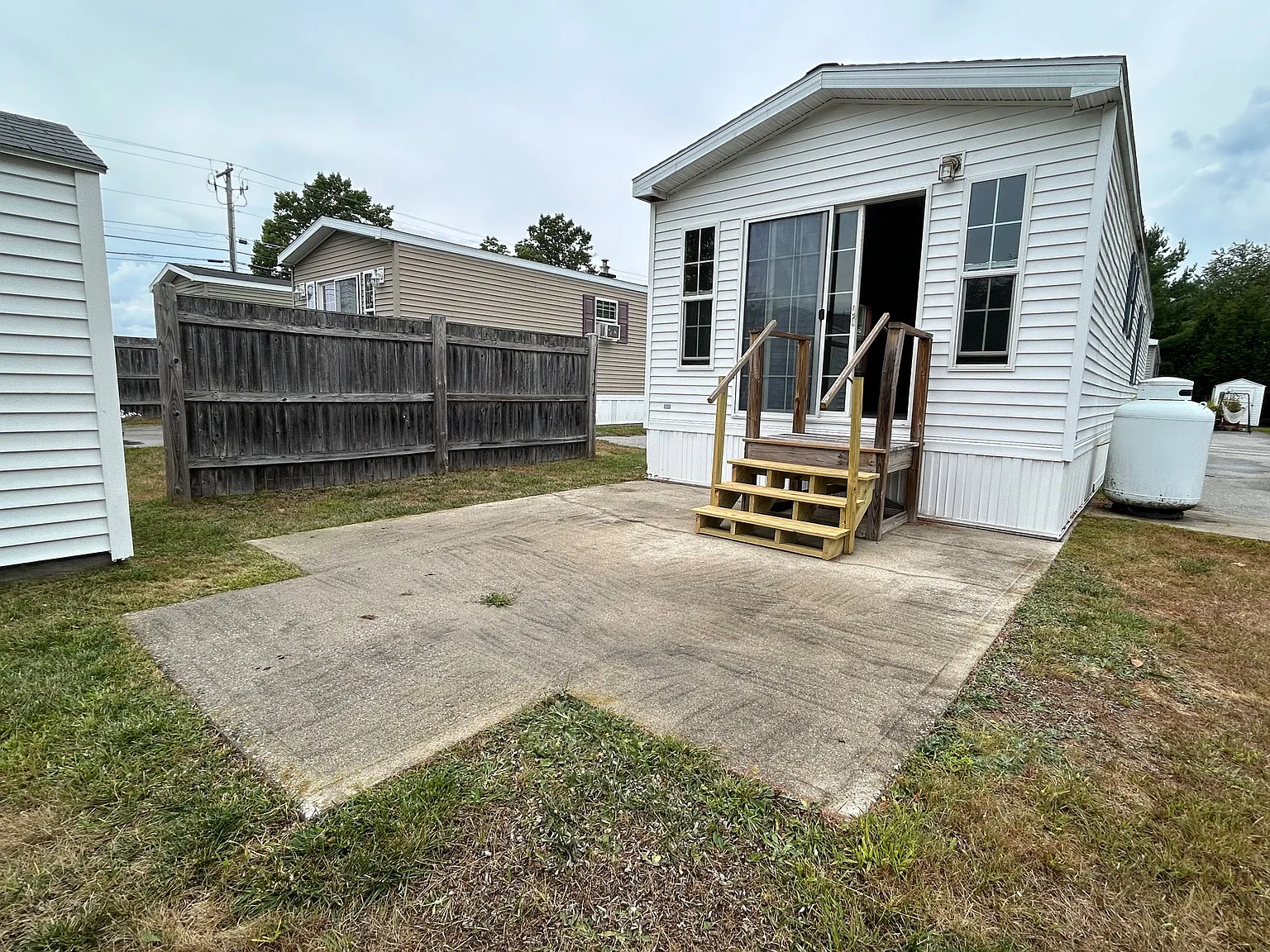 2 bed, 728 sqft, $1,700 — Photo 2