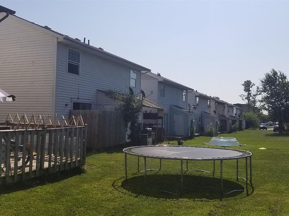 2nd image of 1697 Gerald Dr