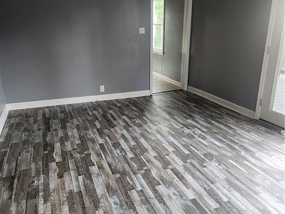 4th image of 5206 Remington Rd