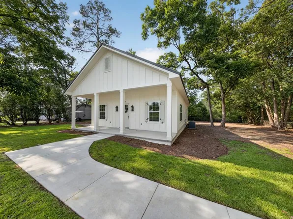1111 10th Ave SE, Moultrie, GA 31768