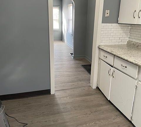 5th image of 620 S Napoleon Ave