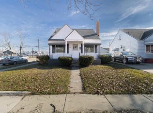 21282 Syracuse Ave, Warren, MI 48091