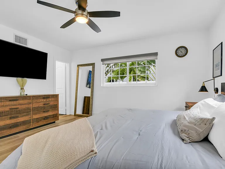 701 Appleby St — Photo 28