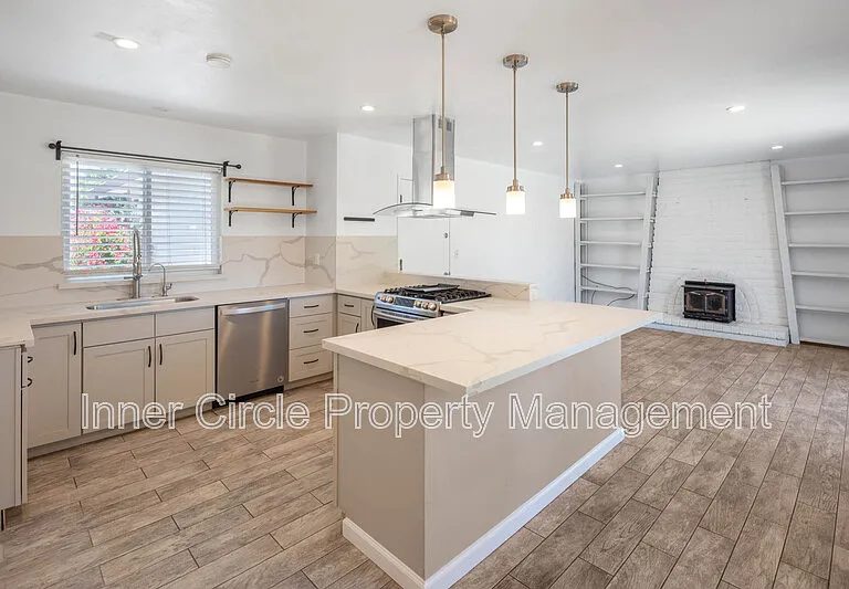 2225 Mount Whitney Dr — Photo 7