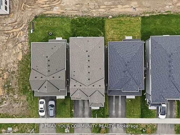 3rd image of 106 Higgins Ave