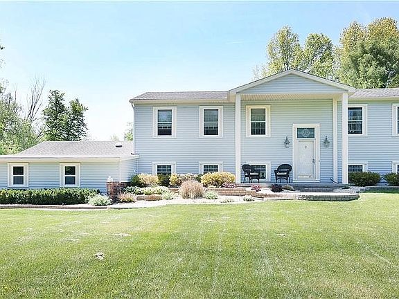 2nd image of 12200 Country Side Dr