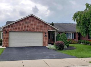 254 Phoenix Dr, Chambersburg, PA 17201