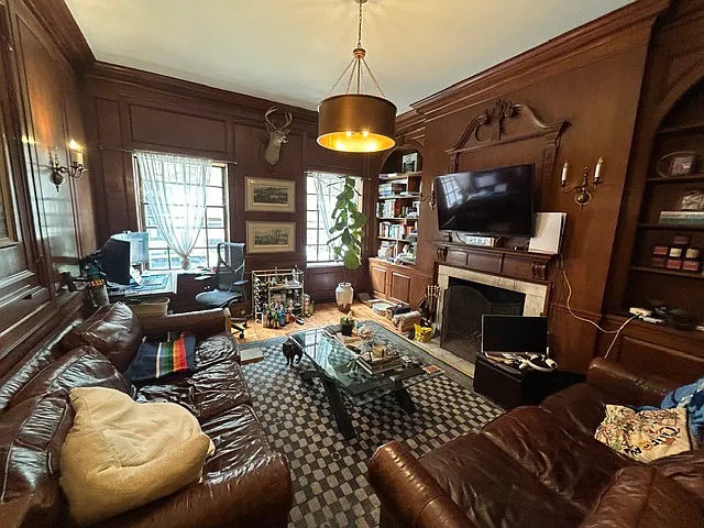 2131 Locust St #1W — Photo 1