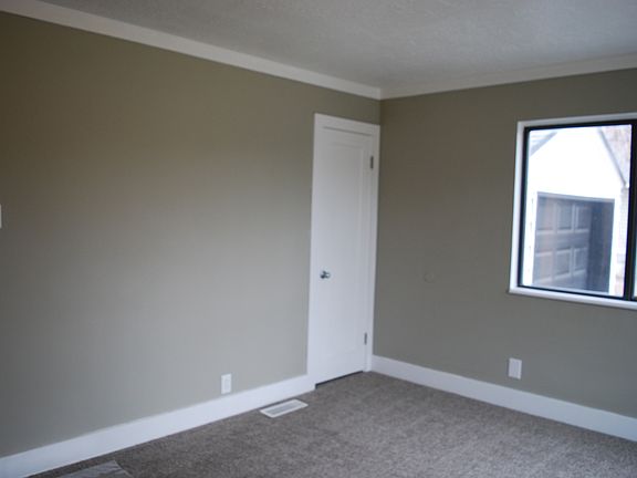 4th image of 389 E Morgan St